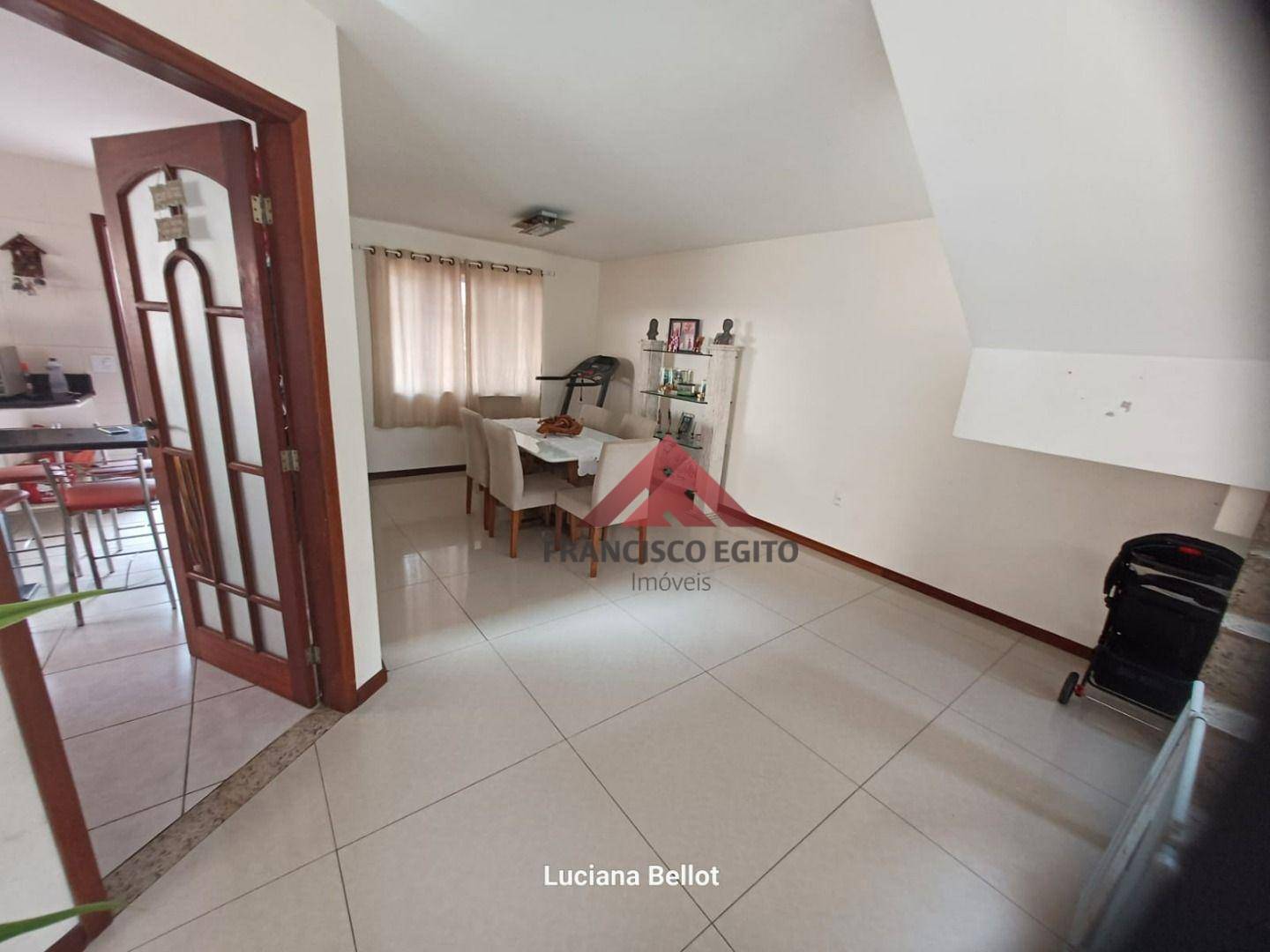 Casa à venda com 4 quartos, 160m² - Foto 14