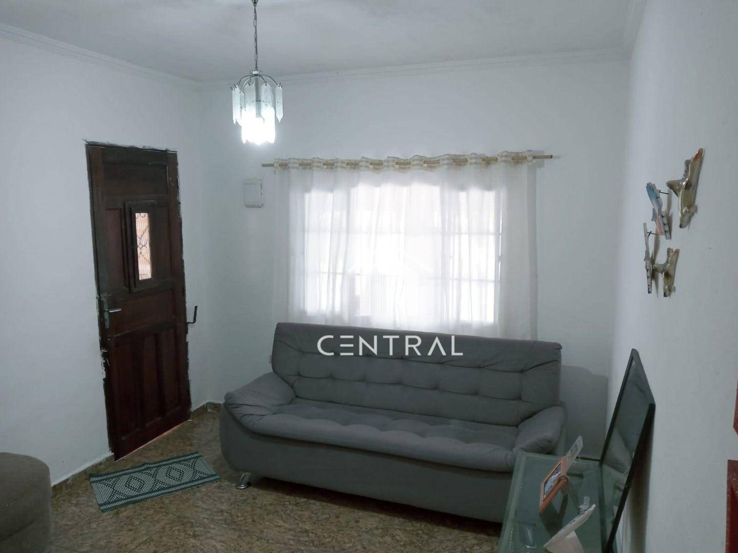 Casa à venda com 1 quarto, 90m² - Foto 2