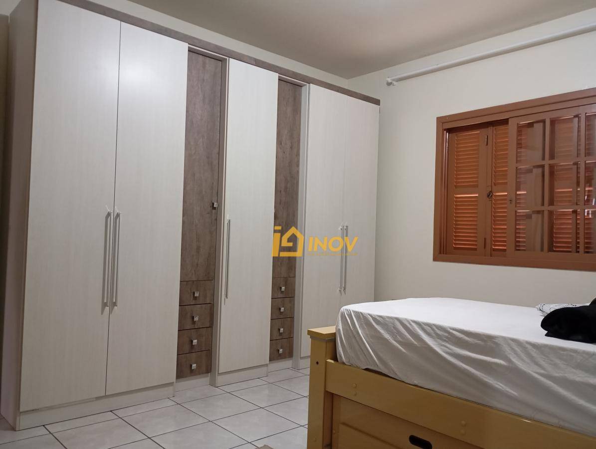 Casa à venda com 2 quartos, 90m² - Foto 11