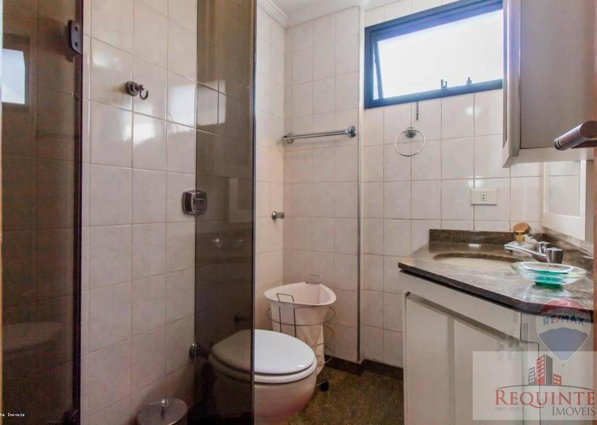 Apartamento à venda com 4 quartos, 167m² - Foto 19