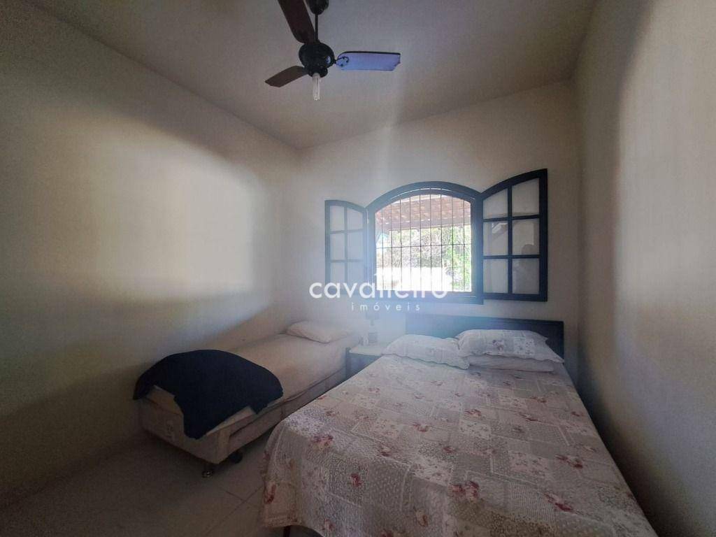 Casa à venda com 5 quartos, 214m² - Foto 32