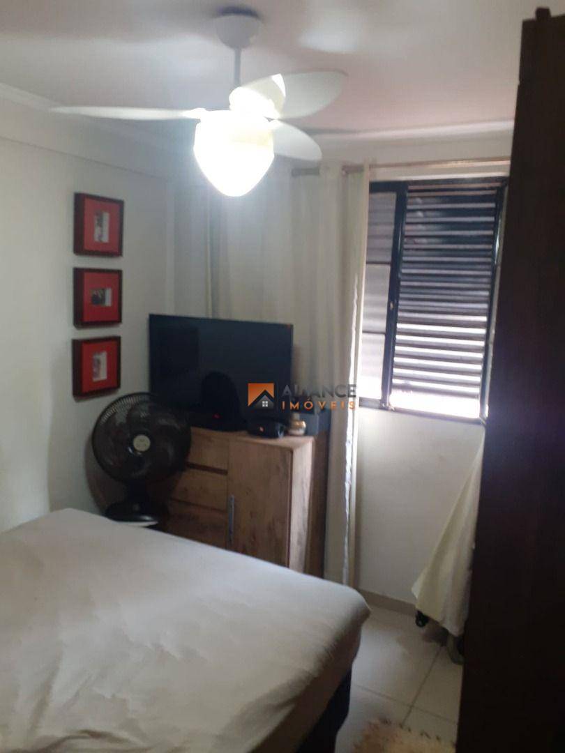 Apartamento à venda com 2 quartos, 55m² - Foto 10