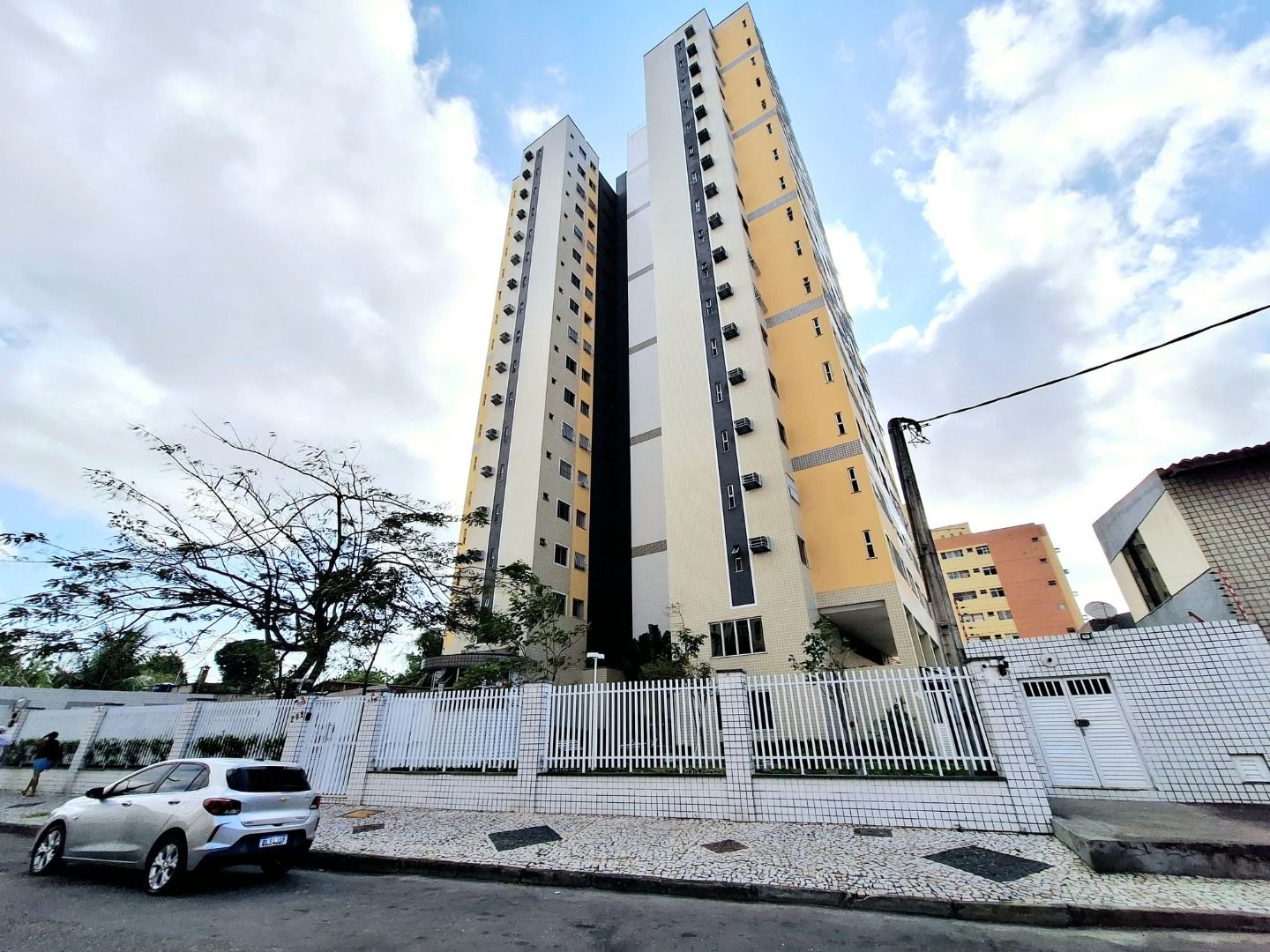 Apartamento para alugar com 3 quartos, 113m² - Foto 1