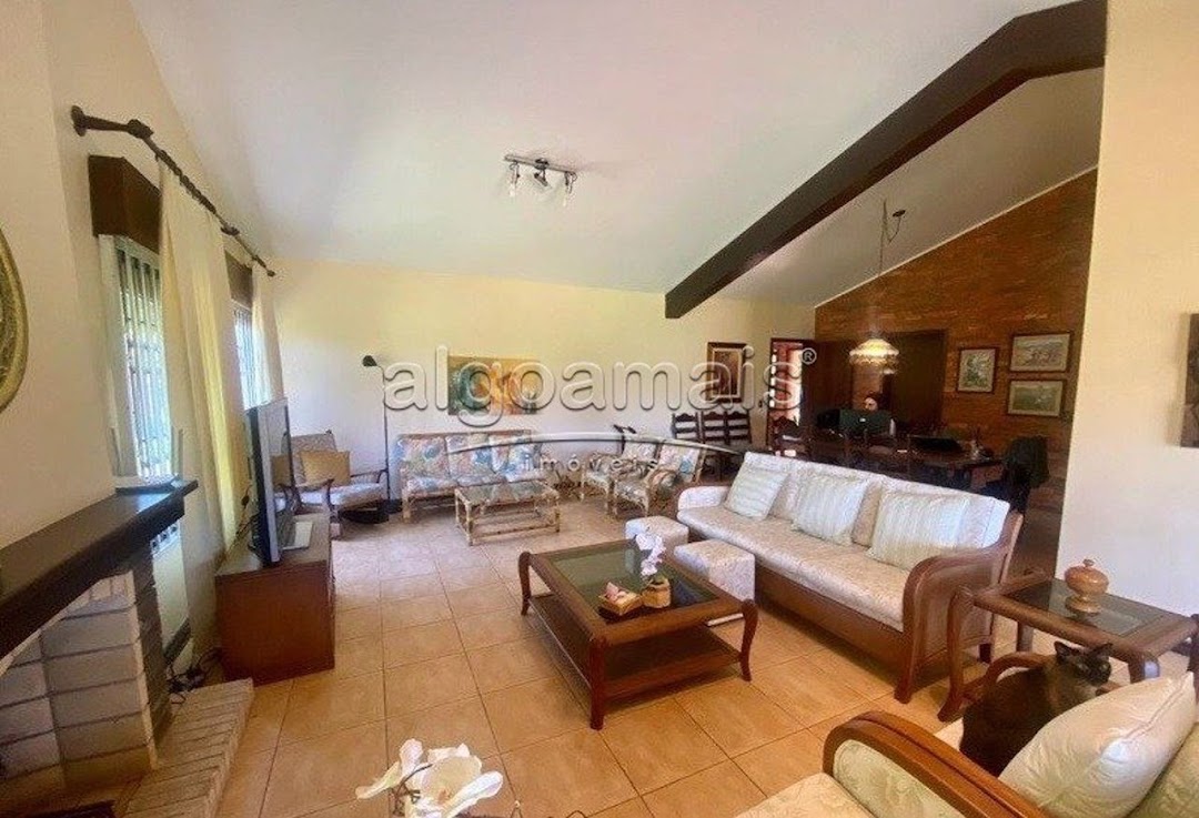 Casa à venda com 3 quartos, 220m² - Foto 5