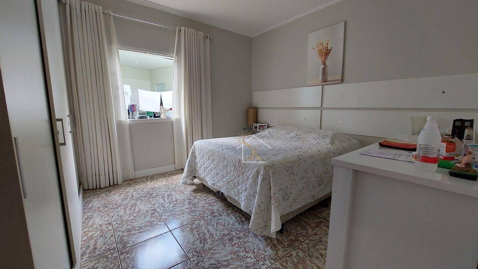 Chácara à venda com 3 quartos, 250m² - Foto 11