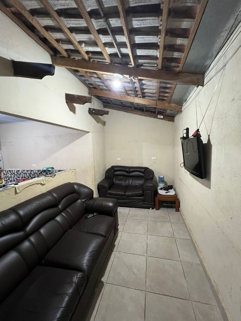 Casa à venda com 3 quartos, 300M2 - Foto 2