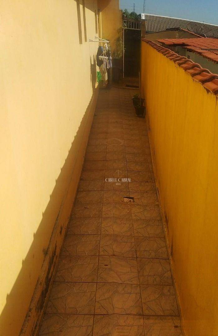 Casa à venda com 3 quartos, 240m² - Foto 25