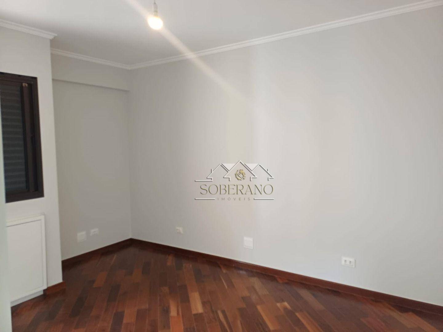 Apartamento à venda com 3 quartos, 160m² - Foto 4