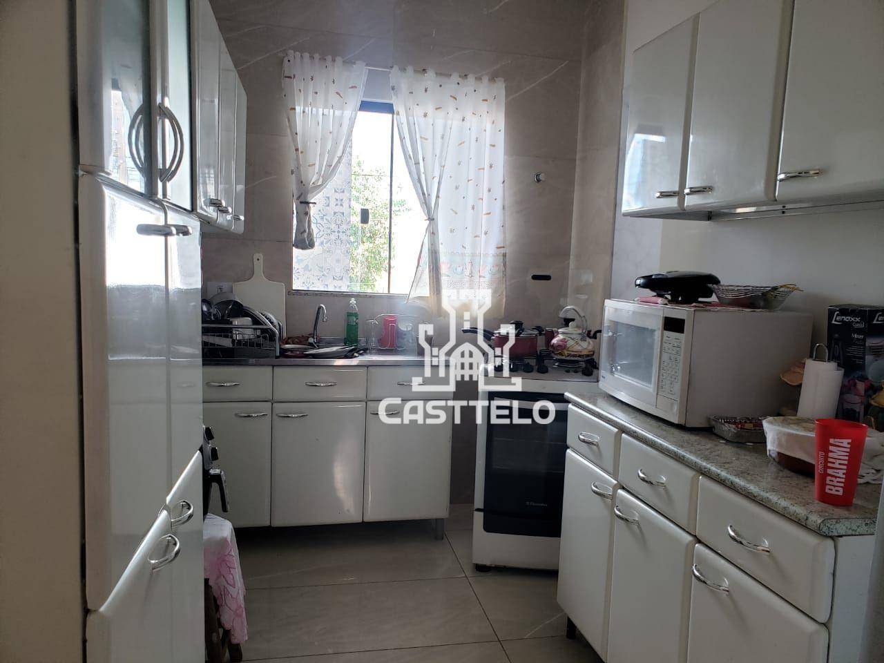 Casa à venda com 3 quartos, 82m² - Foto 11