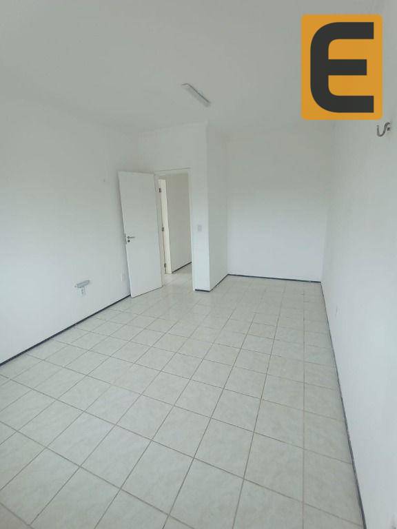 Casa para alugar com 3 quartos, 250m² - Foto 31