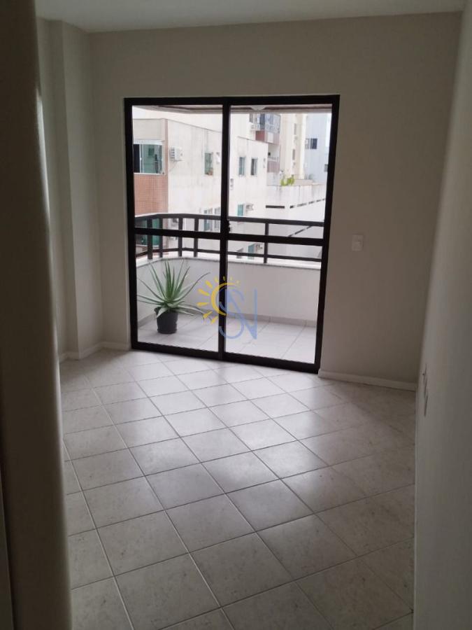 Apartamento à venda com 3 quartos, 100m² - Foto 7