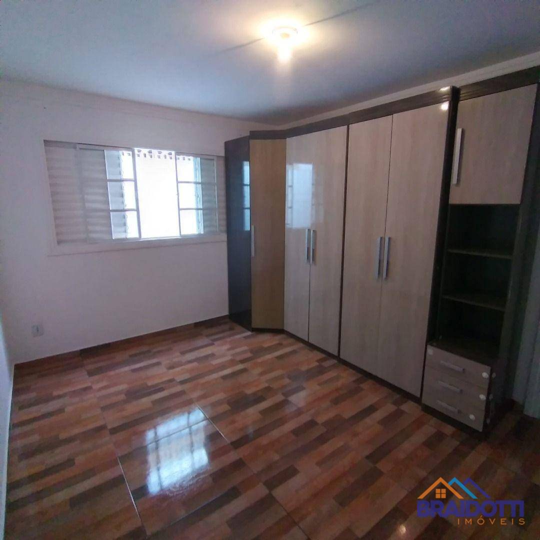 Casa à venda com 3 quartos, 90m² - Foto 11