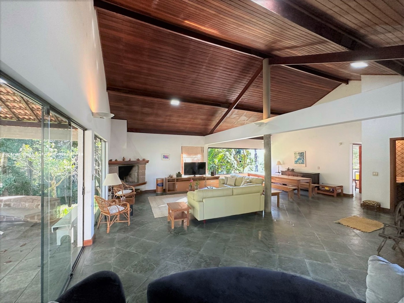 Casa de Condomínio à venda com 3 quartos, 10490m² - Foto 25
