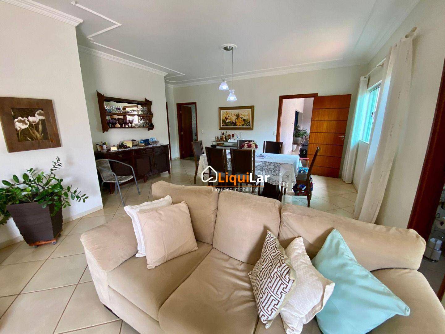 Casa, 3 quartos, 227 m² - Foto 4