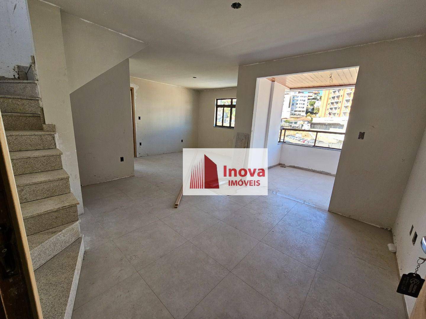 Cobertura à venda com 3 quartos, 120m² - Foto 2