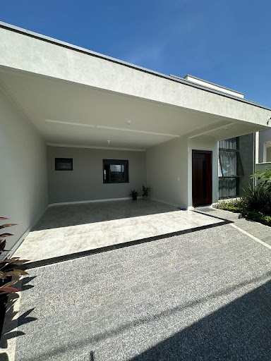 Casa à venda com 3 quartos, 113m² - Foto 1