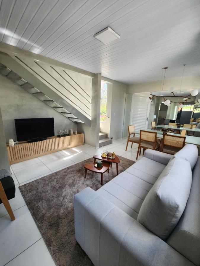 Casa à venda com 3 quartos, 72m² - Foto 9
