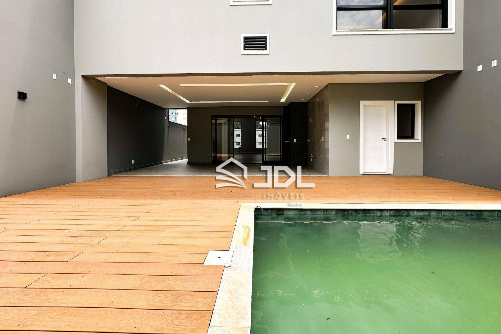 Casa à venda com 3 quartos, 300M2 - Foto 9