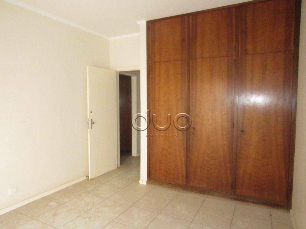 Casa para alugar com 3 quartos, 234m² - Foto 28