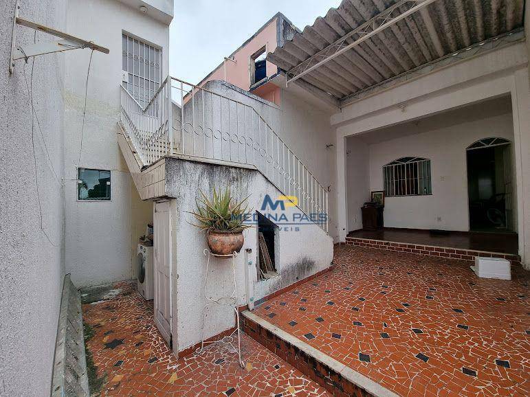 Casa à venda com 4 quartos, 275m² - Foto 31