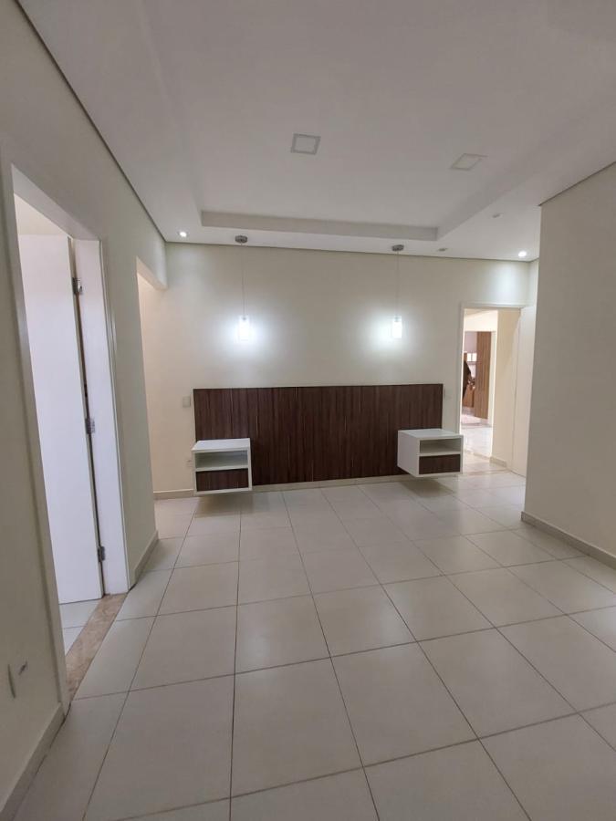 Casa de Condomínio para alugar com 3 quartos, 300m² - Foto 6