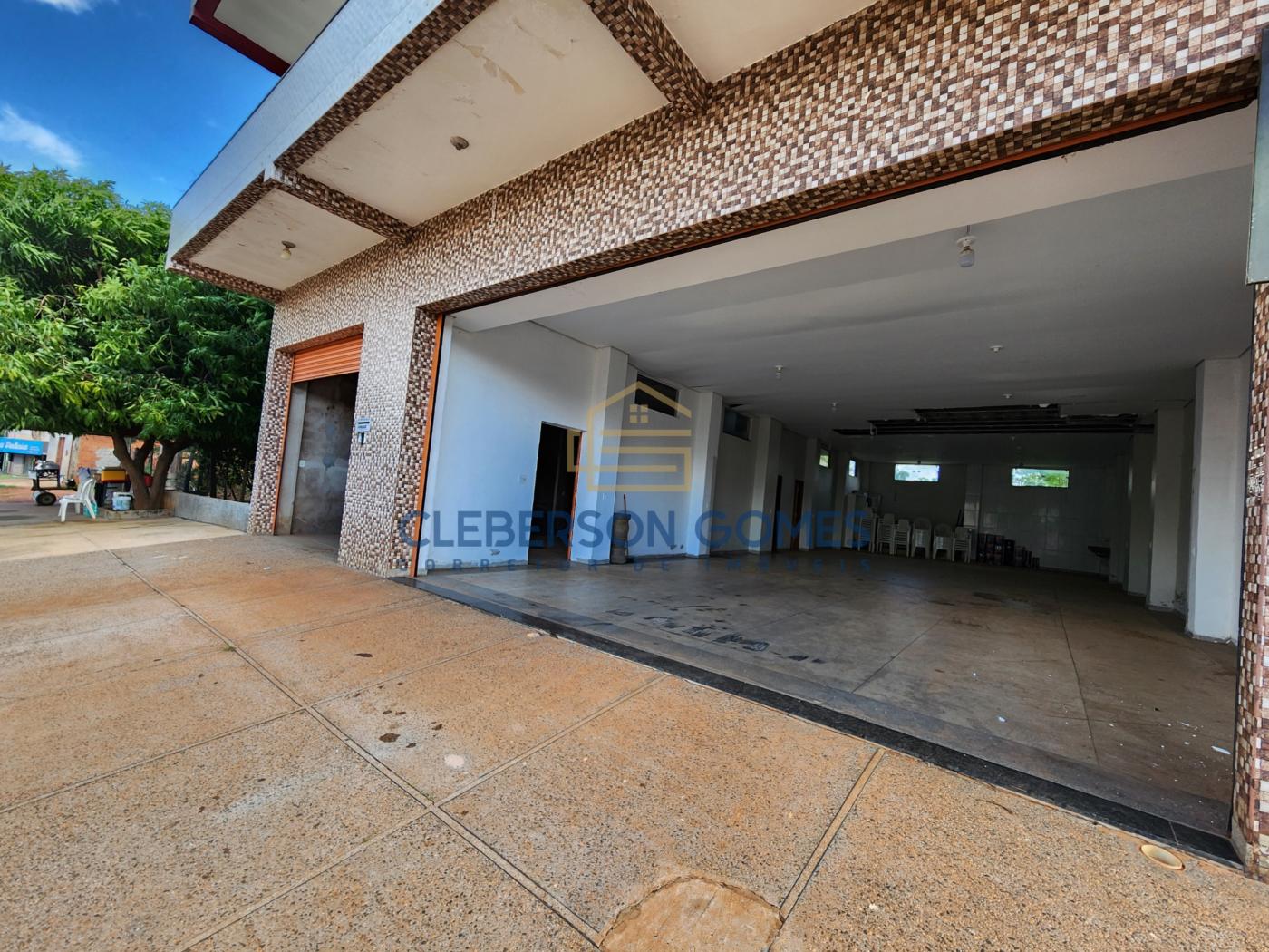 Casa à venda com 4 quartos, 840m² - Foto 3