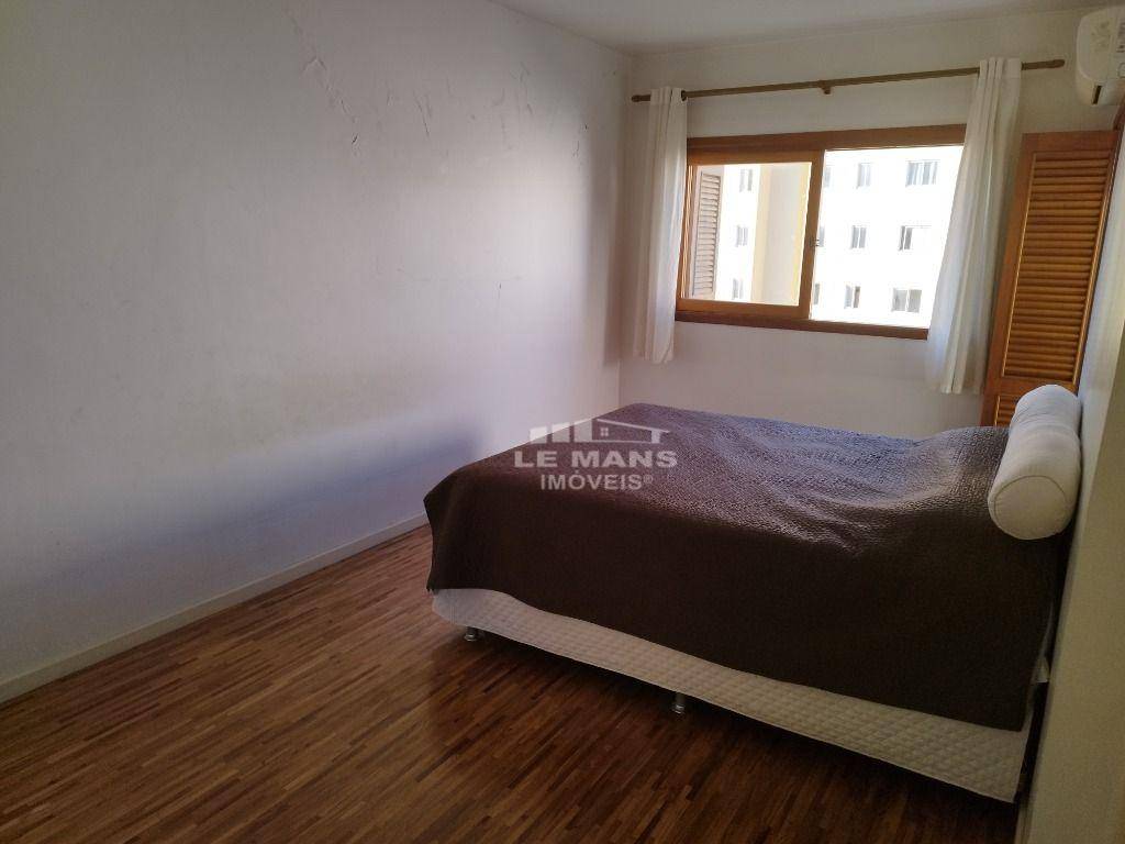 Casa à venda com 3 quartos, 210m² - Foto 16