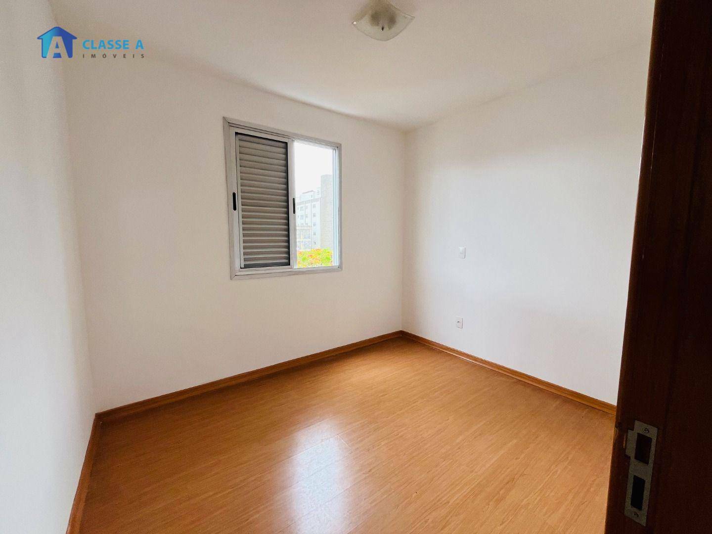 Apartamento à venda com 3 quartos, 110m² - Foto 7