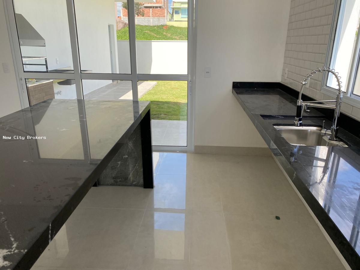 Casa de Condomínio à venda com 3 quartos, 300m² - Foto 12