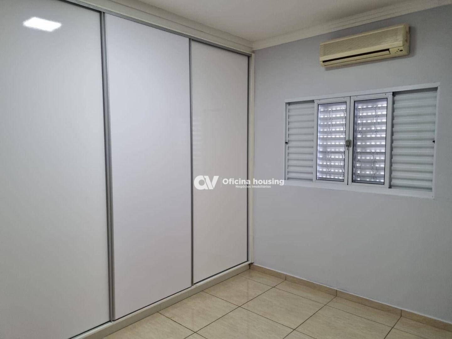 Casa à venda com 2 quartos, 85m² - Foto 4