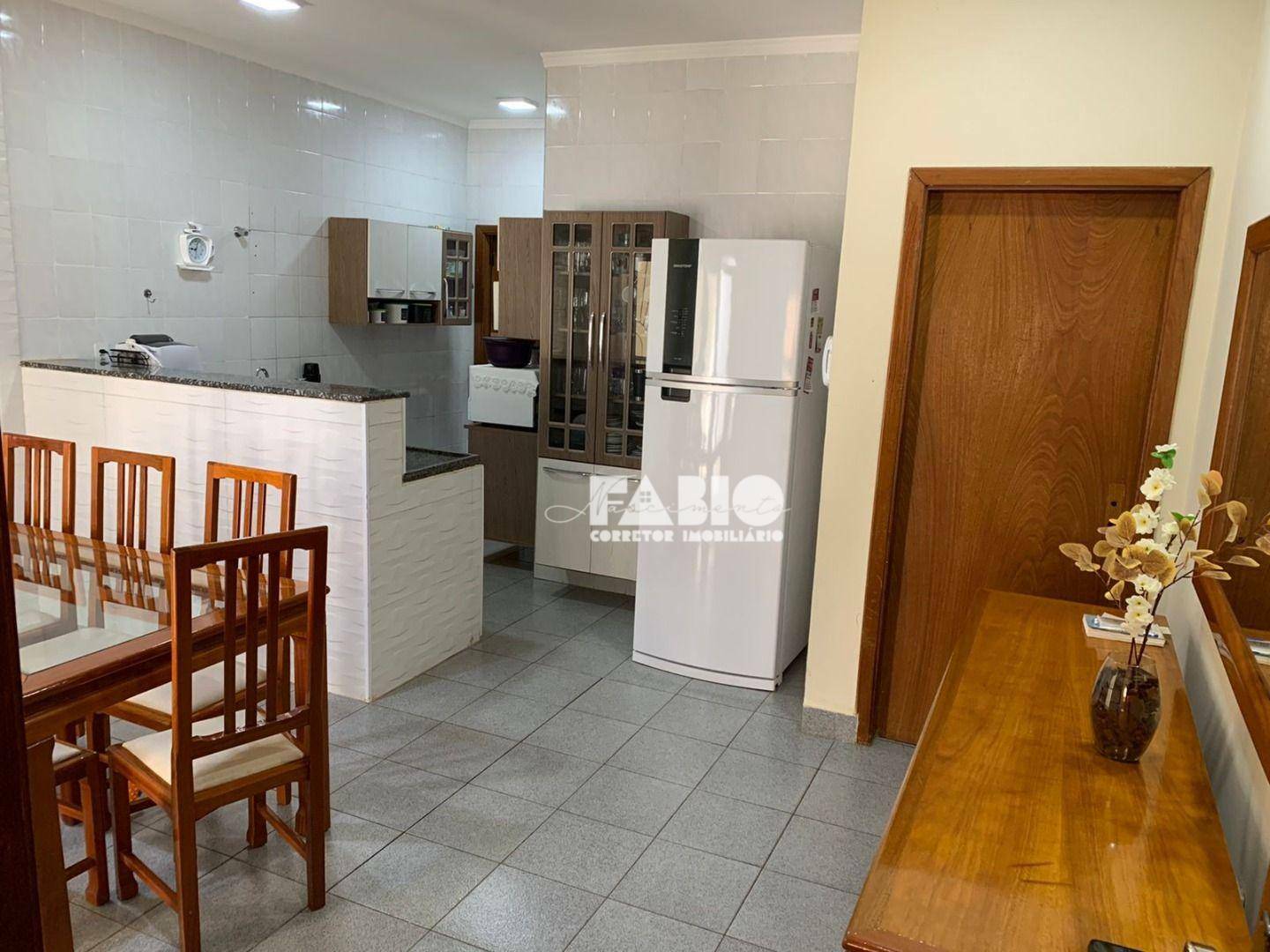 Casa à venda com 3 quartos, 180m² - Foto 9