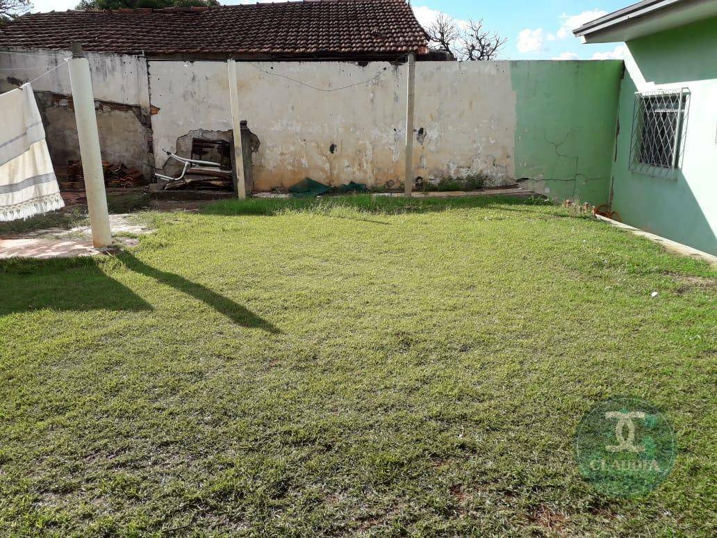 Casa à venda com 4 quartos, 180m² - Foto 1