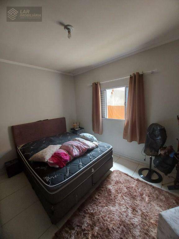 Casa à venda com 2 quartos, 55m² - Foto 2