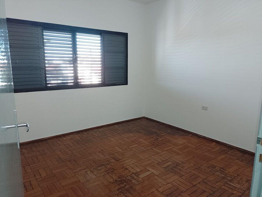 Casa à venda com 3 quartos, 250m² - Foto 10