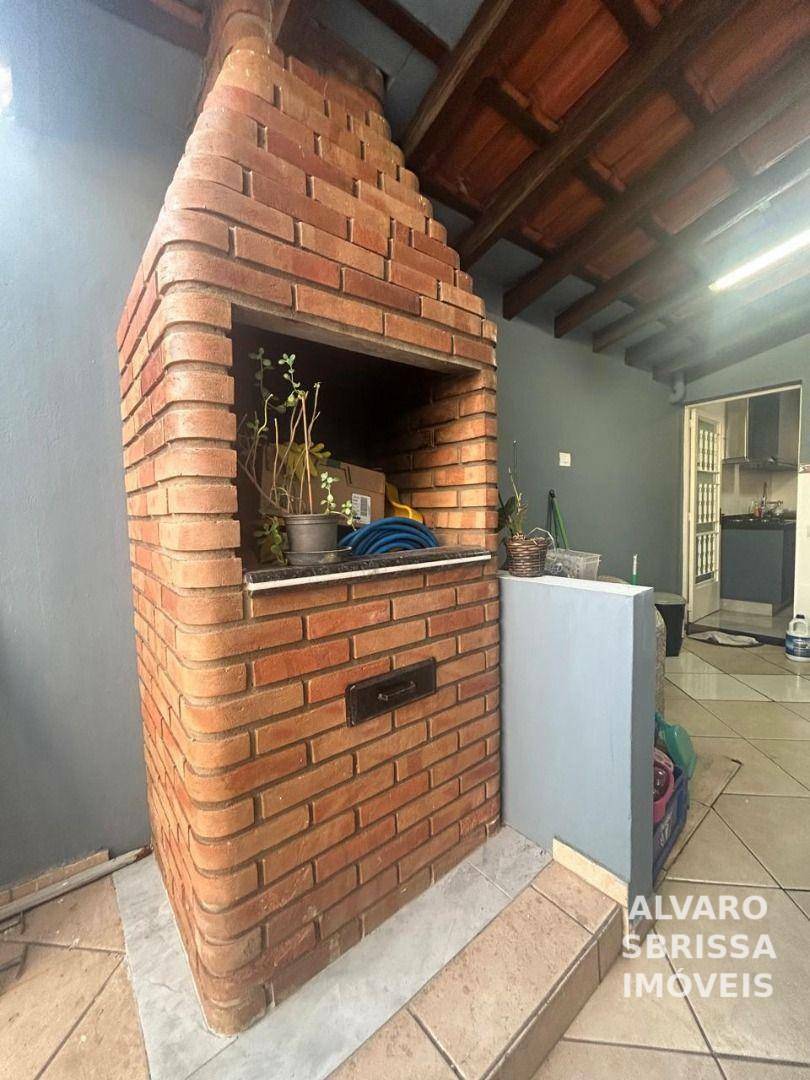 Casa à venda com 3 quartos, 125m² - Foto 11