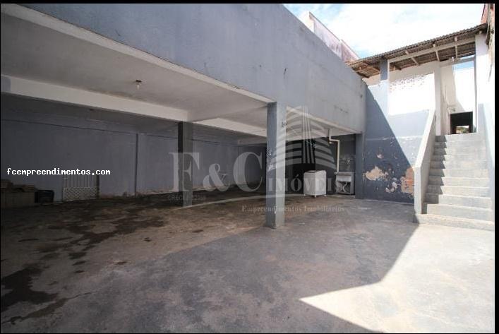 Casa à venda com 3 quartos, 250m² - Foto 17