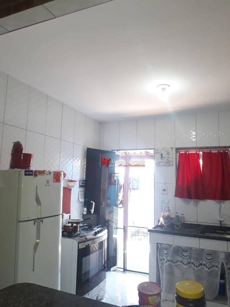 Casa à venda com 2 quartos, 78m² - Foto 12