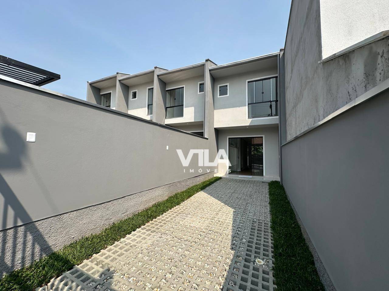 Sobrado à venda com 2 quartos, 80m² - Foto 1
