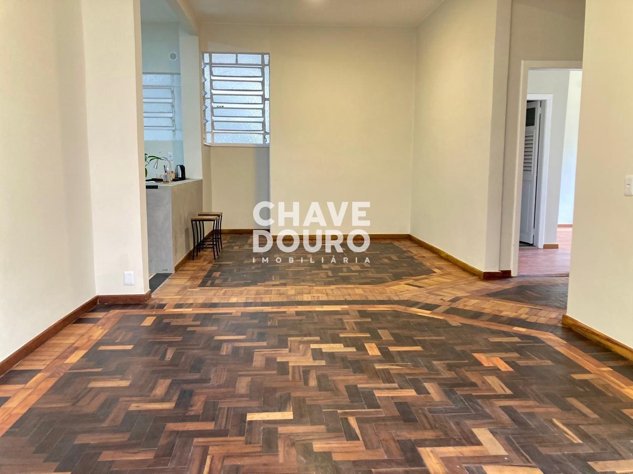 Apartamento à venda com 3 quartos, 94m² - Foto 2