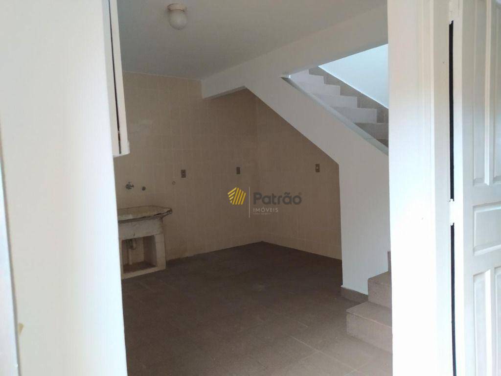 Sobrado à venda com 3 quartos, 300m² - Foto 6