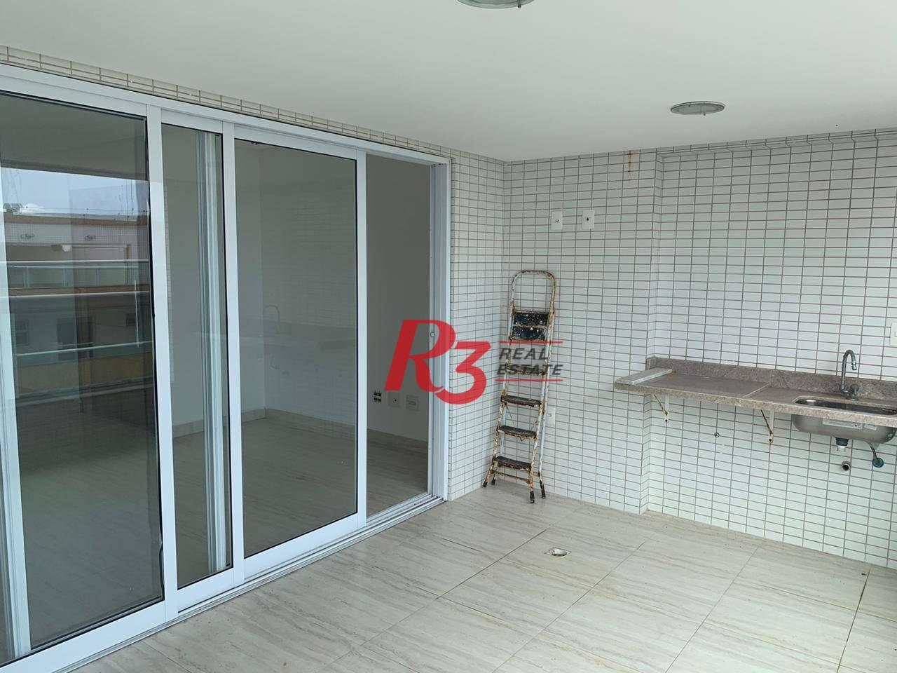 Apartamento à venda com 3 quartos, 131m² - Foto 19