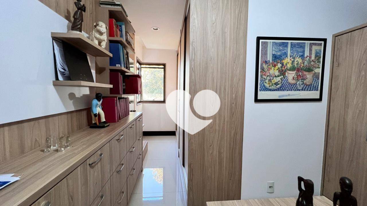 Casa à venda com 5 quartos, 1000m² - Foto 15