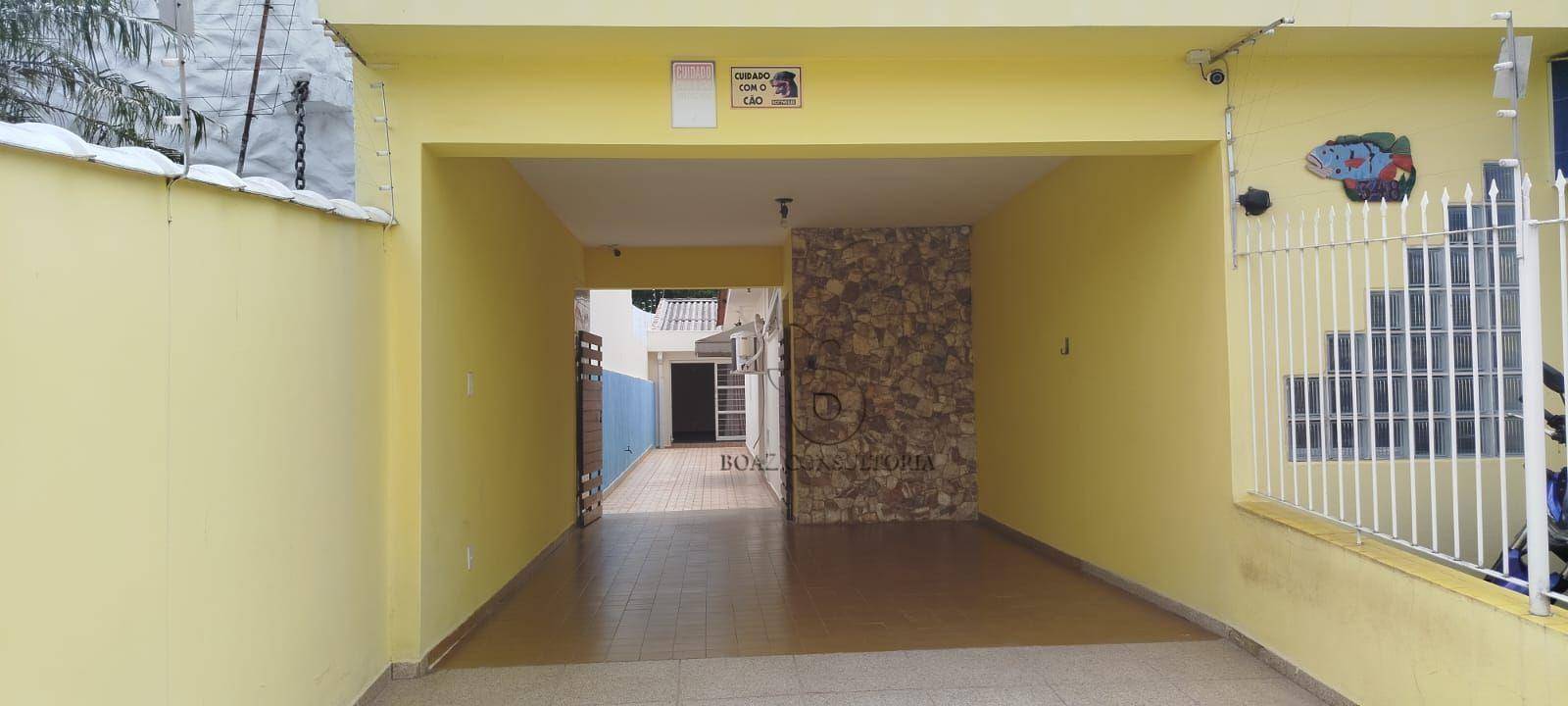 Casa para alugar com 3 quartos, 193m² - Foto 2