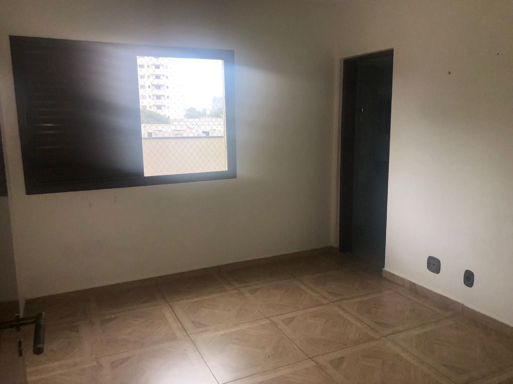 Apartamento à venda com 3 quartos, 190m² - Foto 25