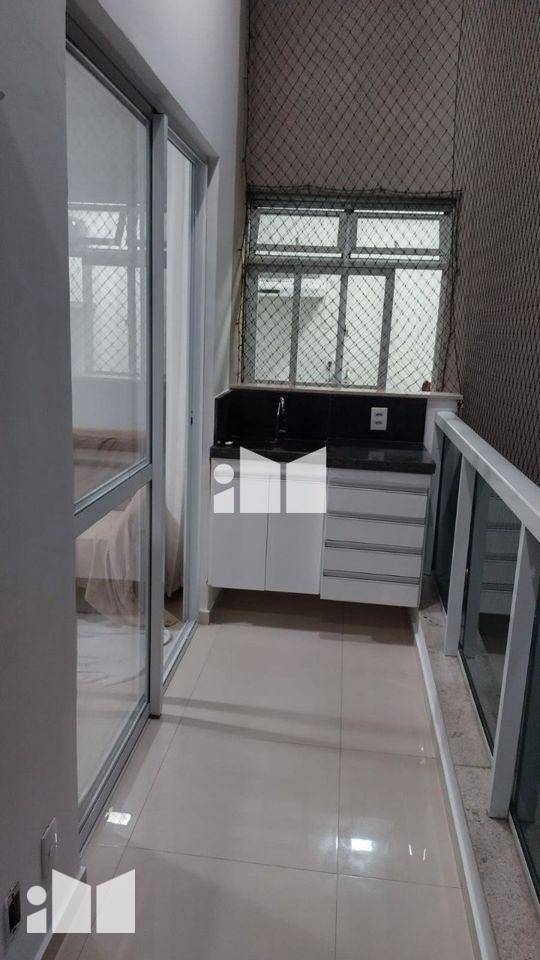 Apartamento à venda com 2 quartos, 60m² - Foto 2