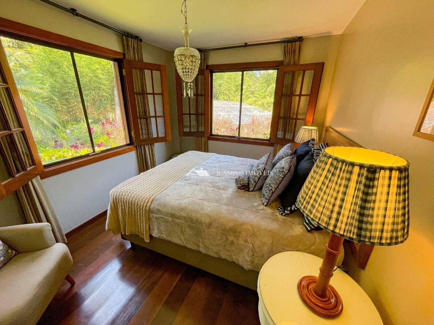 Casa de Condomínio à venda com 4 quartos, 350m² - Foto 13