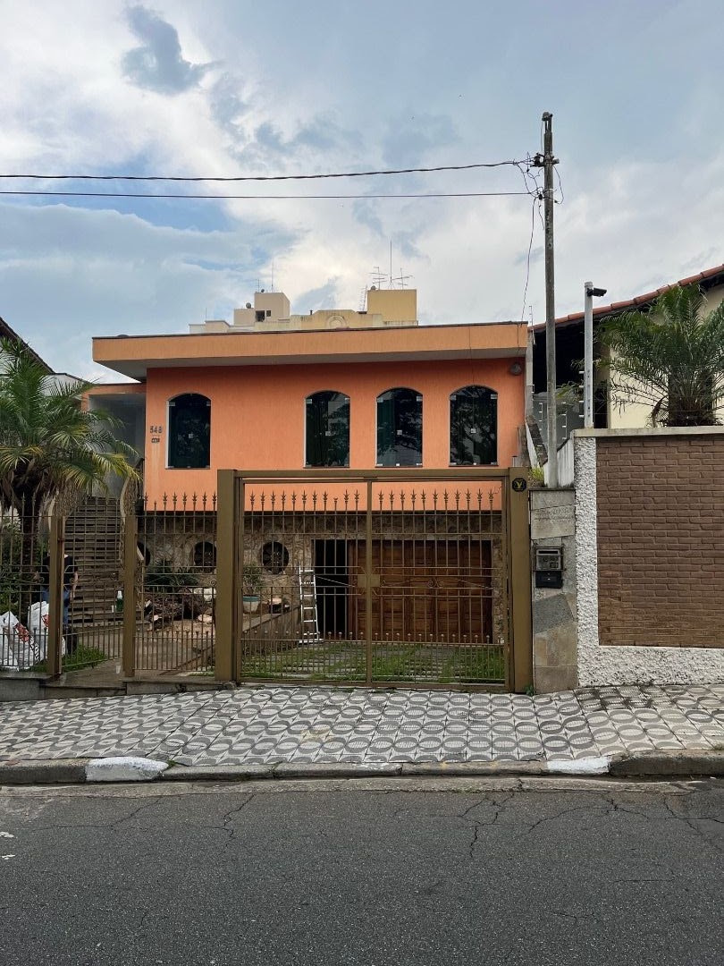 Sobrado à venda com 3 quartos, 425m² - Foto 1