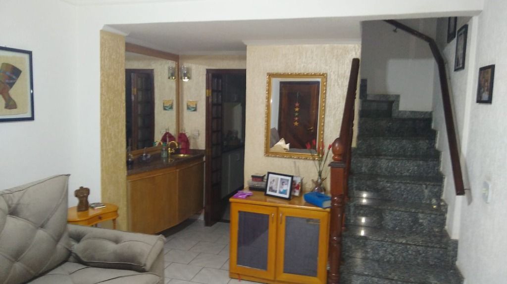 Sobrado à venda com 3 quartos, 160m² - Foto 2