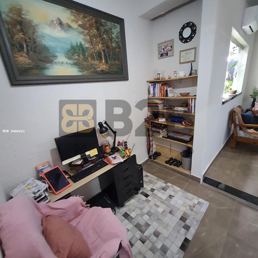 Casa à venda com 2 quartos, 100m² - Foto 6