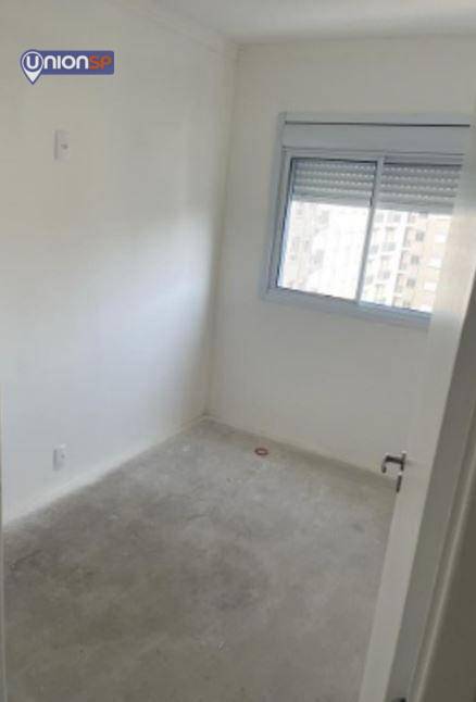 Apartamento à venda com 2 quartos, 42m² - Foto 2